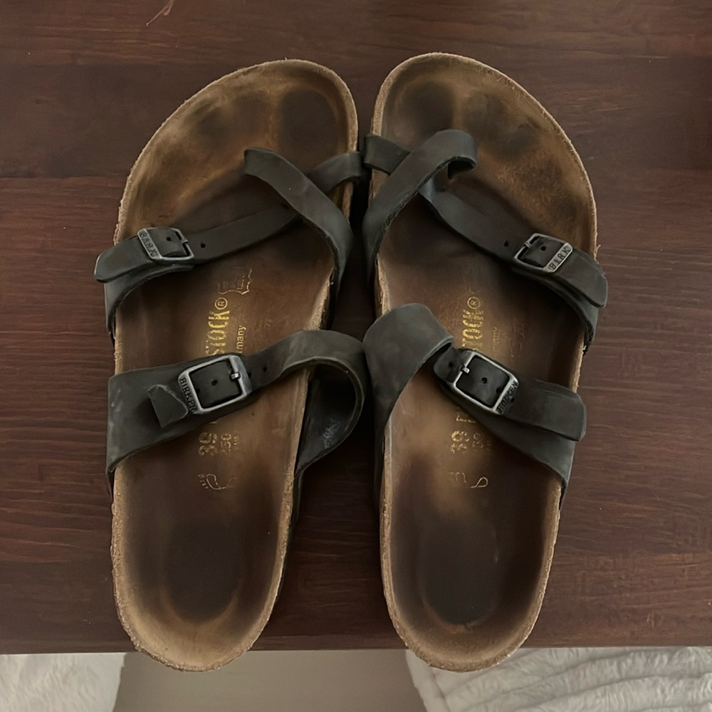Birkenstock Mayari black oiled size 39, gently used